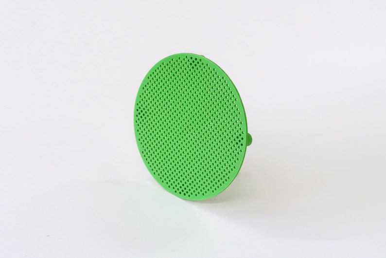 Quark's speaker Cover image 3