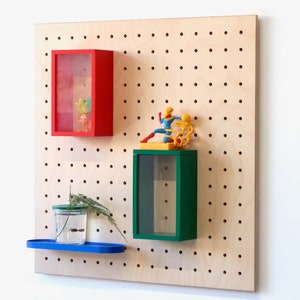 Display case for Pegboard/Perforated panel - Customization possible