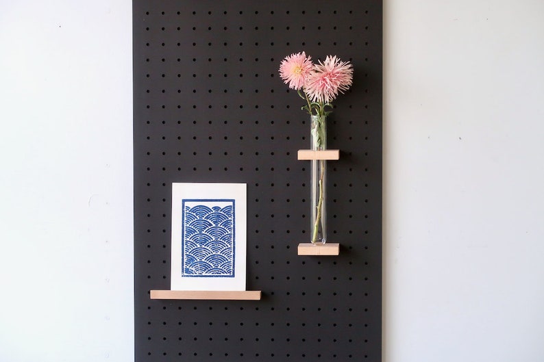 Pegboard panneau perforé 96x48 cm Etagère Murale Modulaire Rangement design chambre et salon Valchromat Noir image 8