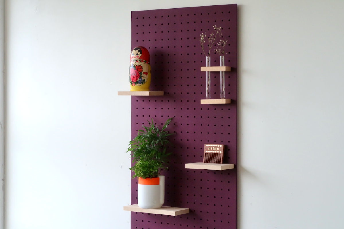 Pegboard 96x48 cm - Etagère Murale Modulaire Rangement Design Chambre et Salon Valchromat Violet