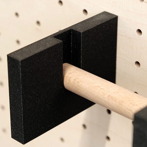 Toilet roll holder for Pegboard image 3