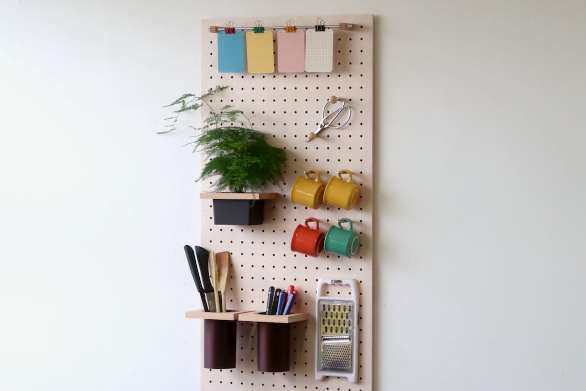 Pegboard en Bouleau 96x48 cm - Etagère Murale Pour La Maison Une Bibliothèque Qui S'adapte à Votre S