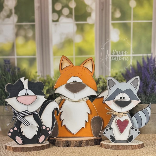 Adorable Woodland Animal Shelf Sitters: Fox, Raccoon, Skunk - A Must-Have for Woodland-themed Baby Showers!