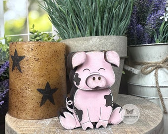 Charming Hand-Painted Farmhouse Pig Decor - A Perfect Tiered Tray Companion