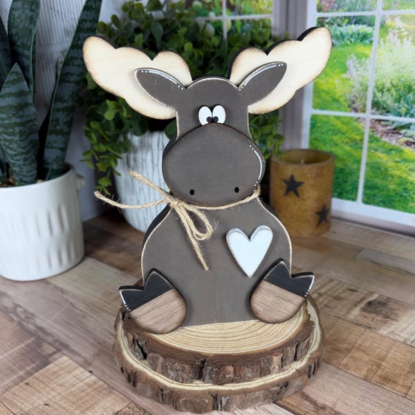 Rustic Cabin Moose Decor | Enchanting Rustic Woodland Animal Accents