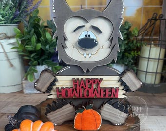 Rustic Howling at the Moon: Farmhouse Halloween Werewolf Decor