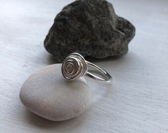 Silver squiggle ring