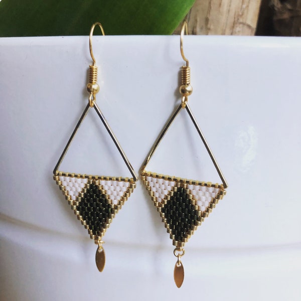 Boucles d'oreilles triangle doré