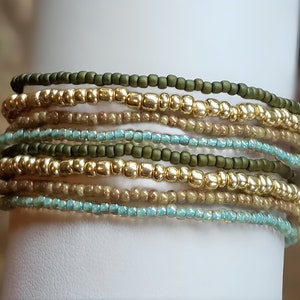 Green gold seed bead bracelet, beaded bracelet, stretch bracelet, beaded jewelry, seed bead bracelets, stretch seed bead bracelet