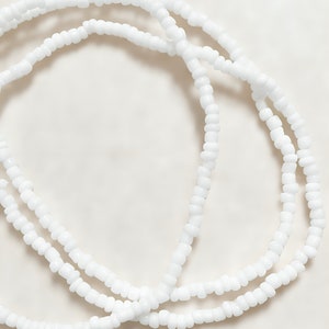 White set of 3 seed bead bracelet, beaded bracelet, stretch bracelet, beaded jewelry, seed bead bracelets, stretch seed bead bracelet