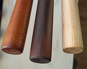 3 color options of the ash Bo (Jo).