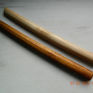 Extra-long Exclusive Tanto in two colors made of European ash.