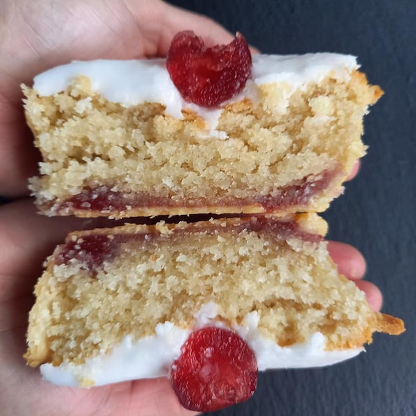 7x7" cherry bakewell tart