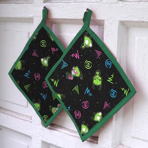 Invader Zim Pot Holder Cook Baker Gift Green Trim Handmade to Order