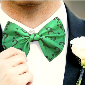 Pajarita preatada Riddle Me, esmoquin formal para boda, graduación, signo de interrogación, hecho a mano por encargo