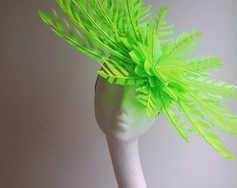 Neon/lindgrüner Fascinator