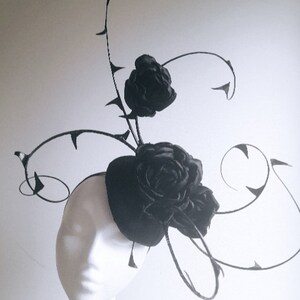 Black fascinator image 10