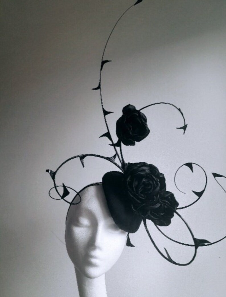 Black fascinator image 1