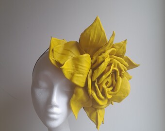 Yellow flower fascinator