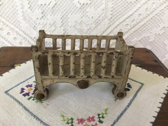 cast iron crib
