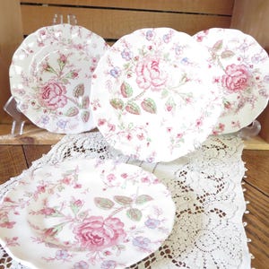 Vintage Johnson Brothers Rose Chintz /Made in England/4 BB Plates/6 1/8&quot;/Vintage Roses/Floral/Shabby Chic