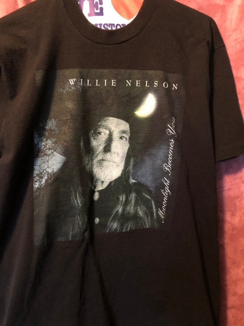 L Large Willie Nelson t shirt 1994 Tour Moonlight Becomes You