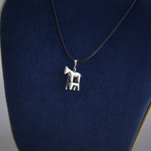 925 silver horse pendant image 2