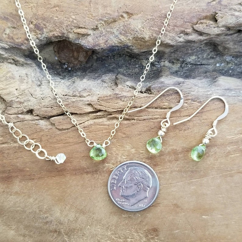 Agust Birthstone Peridot Jewelry Set Peridot Necklace Tiny Peridot Necklace Agust Birthday Gift Peridot Choker Necklace