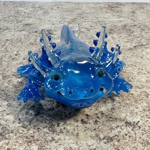 Glitter Blue Resin Axolotl 3D Figurine: Holographic Flower Desk Friend