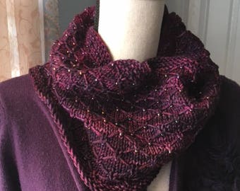Lattice knit beaded cowl