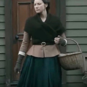 NEW SEASON 7 dark brown shawl, Outlander brown shawl, Claire’s triangle shawl