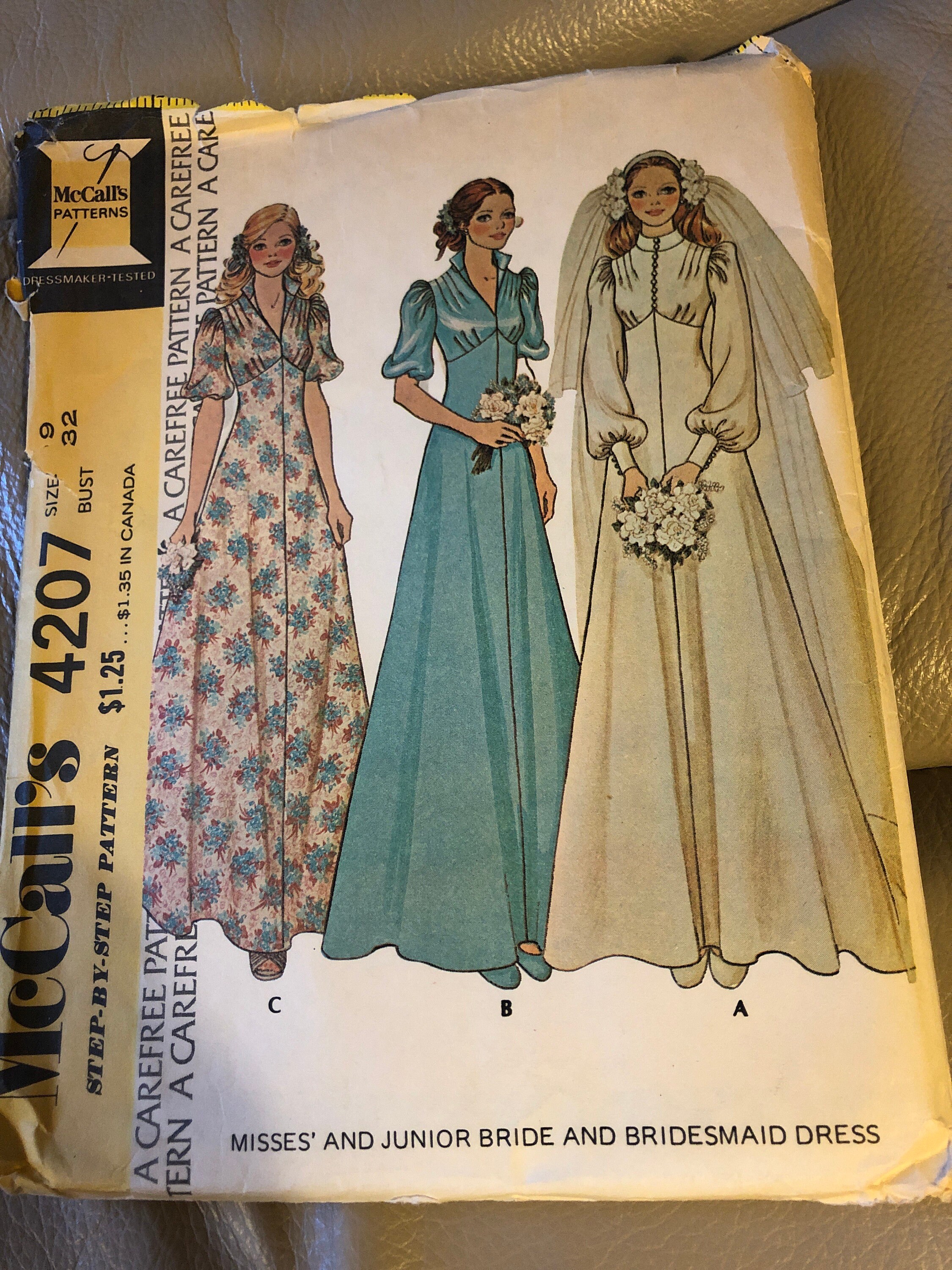 Discontinued Sewing Patterns for sale Only 4 left at 75