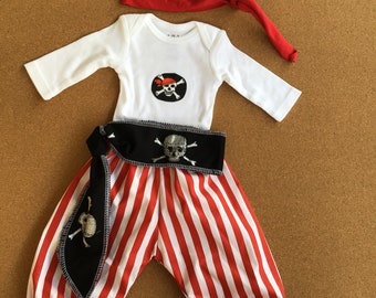 4 PIECES. Size Newborn and 0-3 Months. Baby PIRATE. Pirate Baby Boy. Red Pirate . My first Halloween. Pirate Pants. Pirate Costume for Boys.