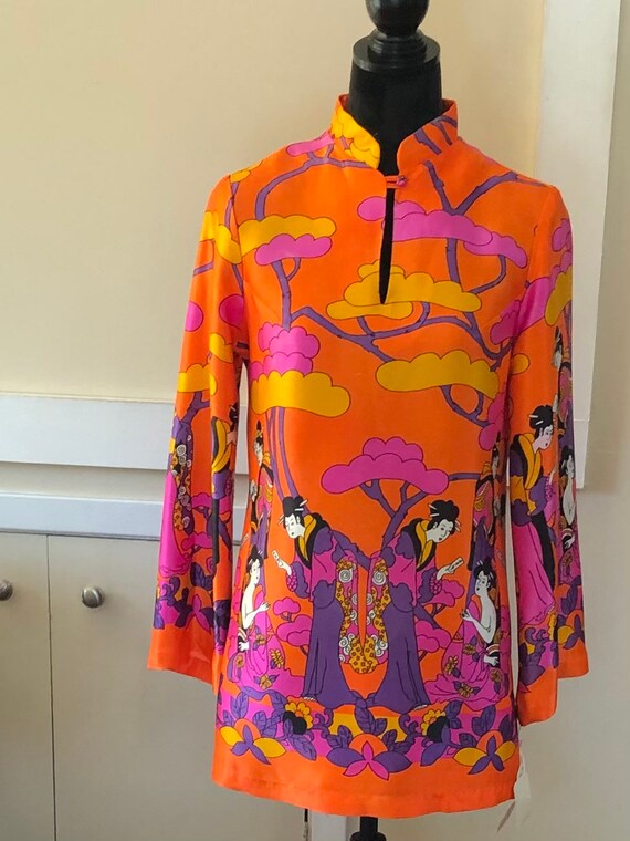 Vintage 1970s Japanese orange women's Geisha print