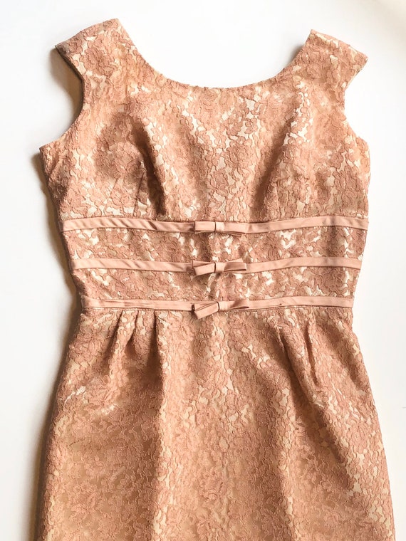Vintage 1950s lace wiggle dress, rose gold color,… - image 8