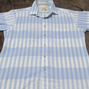 80&#39;s Vintage Light Blue and White Polyester Blend Short Sleeve Button Down