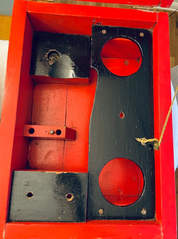 Shoe shine kitbox and brushes Gem