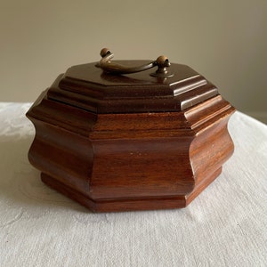 Octagon Box with Lid