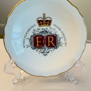Queen Elizabeth II Silver Jubilee 1977 souvenir dish-4-1/2 inches