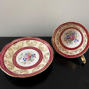 Royal Albert | Vintage Teacup & Saucer | Floral Teacup | Dark PINK and GOLD Teacup | Pink Roses | Made in England | Bone China | c. 1950s