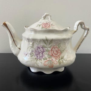 ARTHUR WOOD | Vintage Teapot | Pink and Purple Roses | Tea for Two | Afternoon Tea | Earthenware | Made in England | c. 1980s