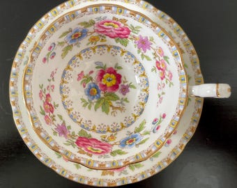 Royal Grafton Malvern theekopje schotel | Vintage bloemenbotten porselein, gemaakt in Engeland