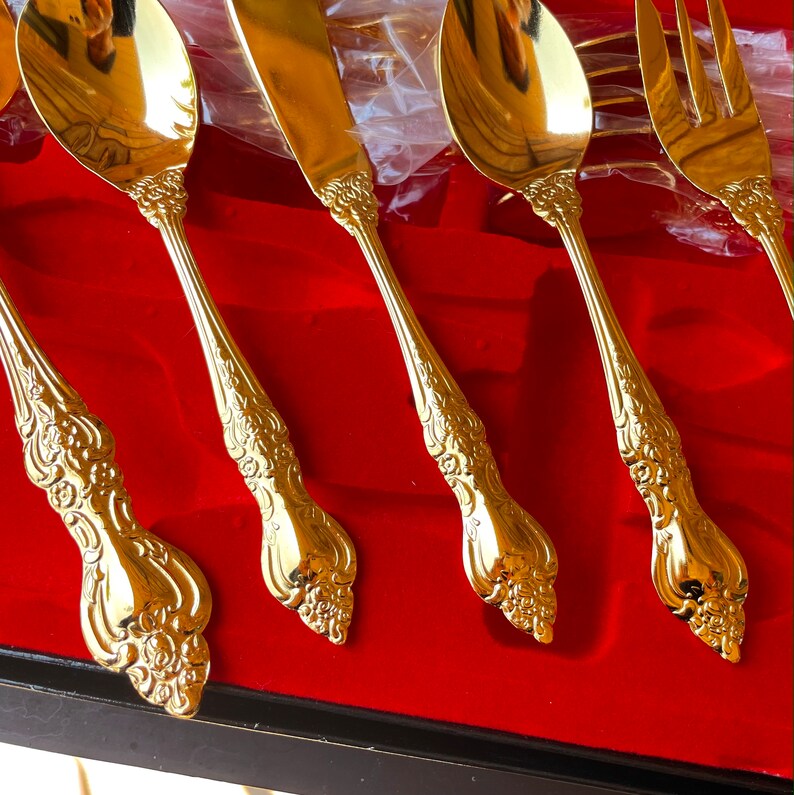 15 pc Dessert Set GOLD plated Cutlery Royal Sealy Pastry Server Sugar Spoon Butter Knife Cake Forks & Teaspoons c. 1960s image 4