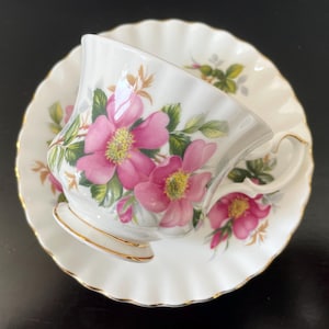 ROYAL ALBERT | Prairie Rose | Vintage Teacup & Saucer | Made in England | Bone China | Pink Roses and Gold Trim | Montrose Shape | c. 1980+