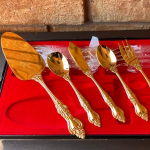 15 pc Dessert Set GOLD plated Cutlery Royal Sealy Pastry Server Sugar Spoon Butter Knife Cake Forks & Teaspoons c. 1960s image 1