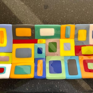 "Fused Glass Opaque bunte Karnevalsplatte / Teller ""Fused Glass Opaque""."