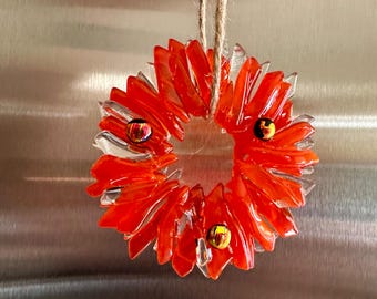 Couronne en verre fusionné dans un magnifique verre transparent orange et clair avec des baies irisées ou sans baies - Décoration de Noël