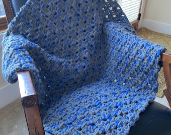 Chunky Knit Blanket: Blue Gray Wool Blend, Soft Farmhouse Throw