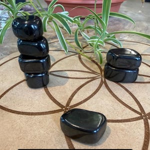 Magnetic Hematite Tumbled Stone