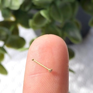 1 mm malutki kolczyk do nosa z diamentem, 24-karatowe złoto, minimalistyczny kolczyk do nosa, mikro piercing do nosa